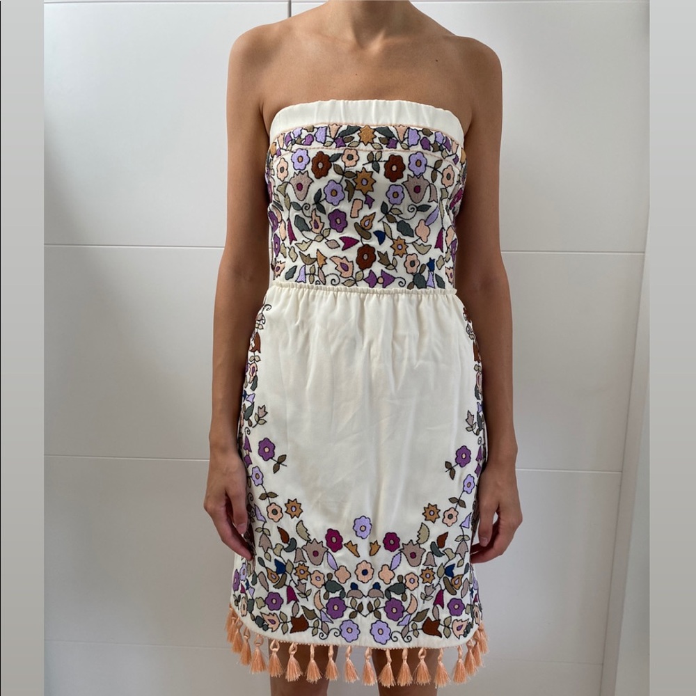 Club Monaco white, flowered and tasseled dress